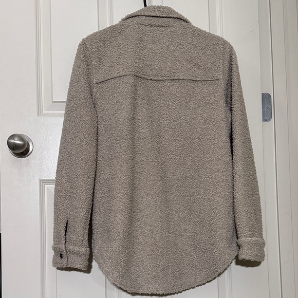 Cozy Taupe Sherpa Shacket - Picture 4 of 4